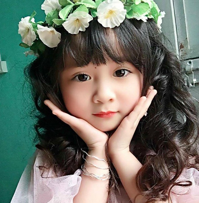 Be-gai-6-tuoi-xinh-nhu-cong-chua-khien-bao-trai-tim-xuyen-xao_161_thumb